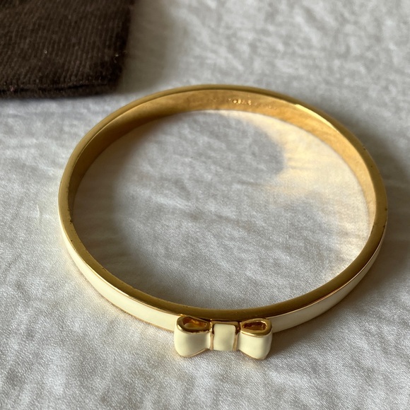 Kate Spade: “Take a Bow” Cream & Gold Tone Bow Bracelet & Dust Bag - Picture 4 of 11